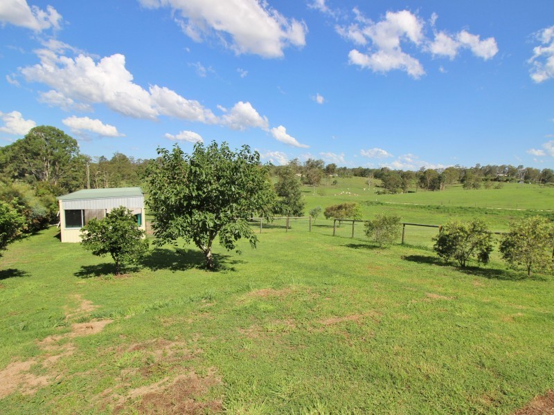 33 Roselea Road, Southside QLD 4570