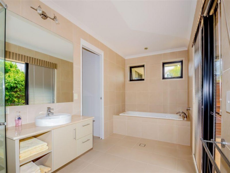 8 Nugan Court, Tewantin QLD 4565