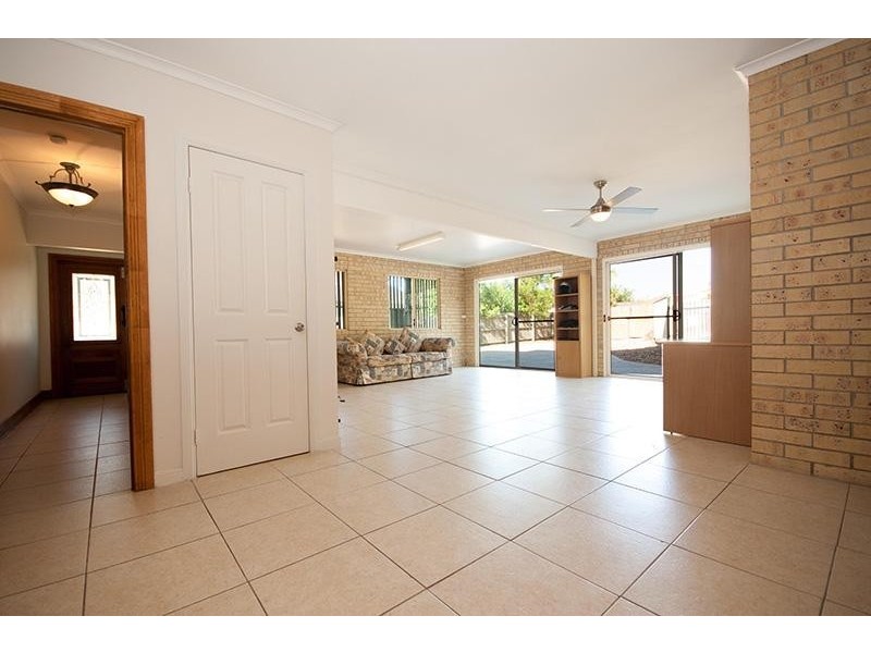 1 Burgess Drive, Tewantin QLD 4565