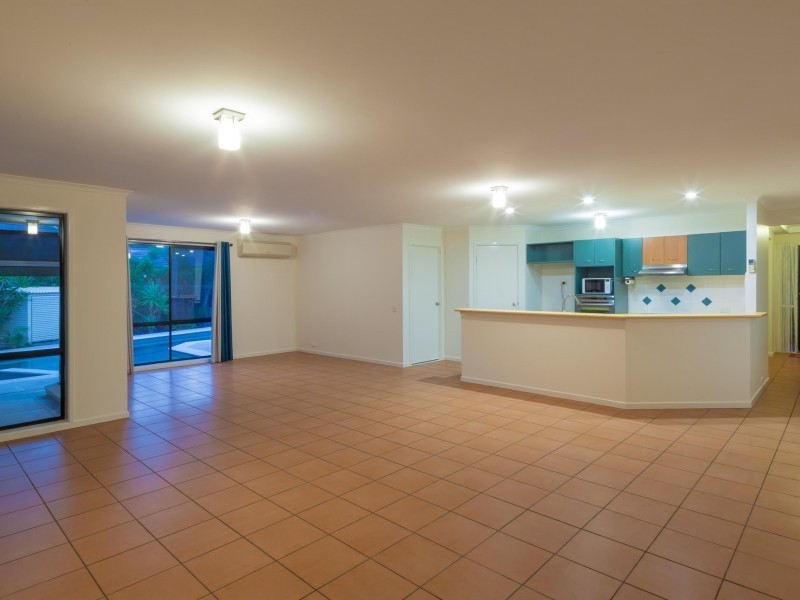 21 Stormbird Dr, Noosa Heads QLD 4567