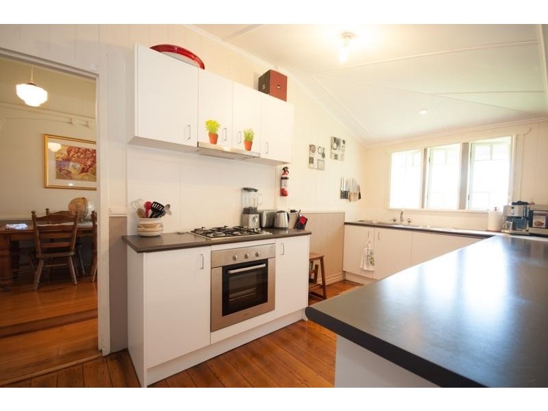 9 Yatama Place, Cooroibah QLD 4565