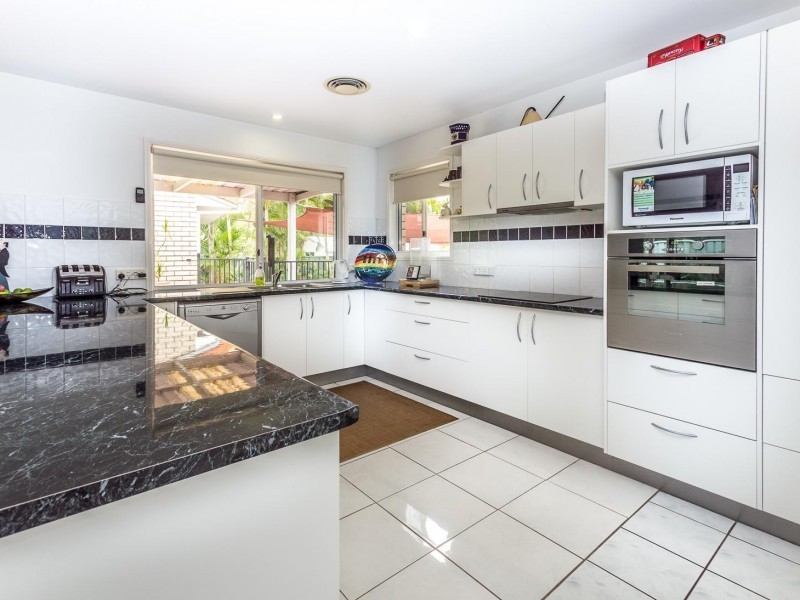 2 Doolan Court, Noosaville QLD 4566