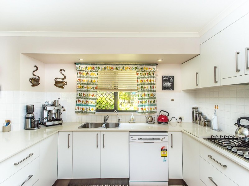 33 Coral Fern Drive, Cooroibah QLD 4565
