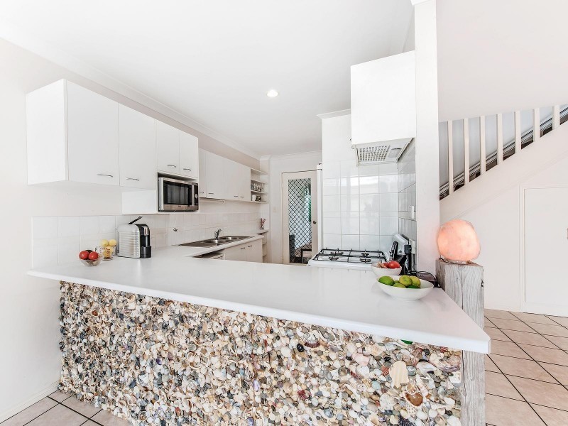 6/3 Advance Place, Sunrise Beach QLD 4567