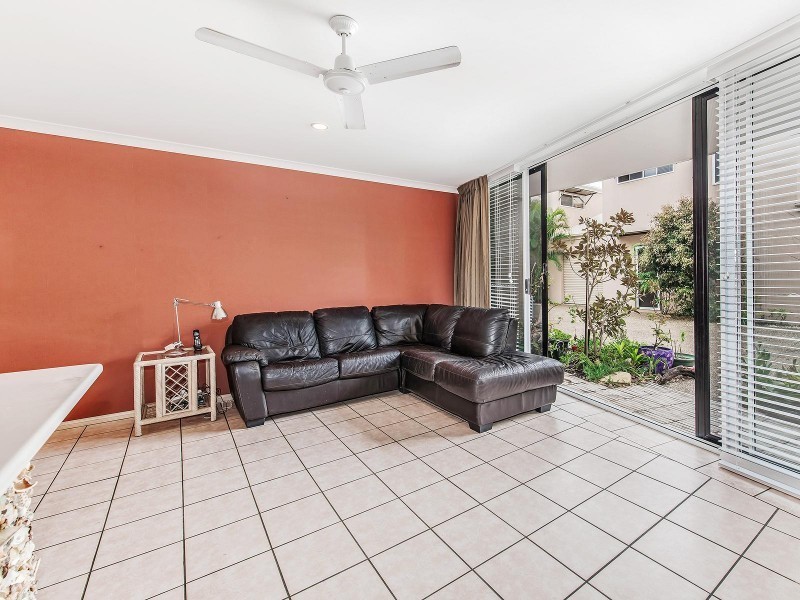 6/3 Advance Place, Sunrise Beach QLD 4567