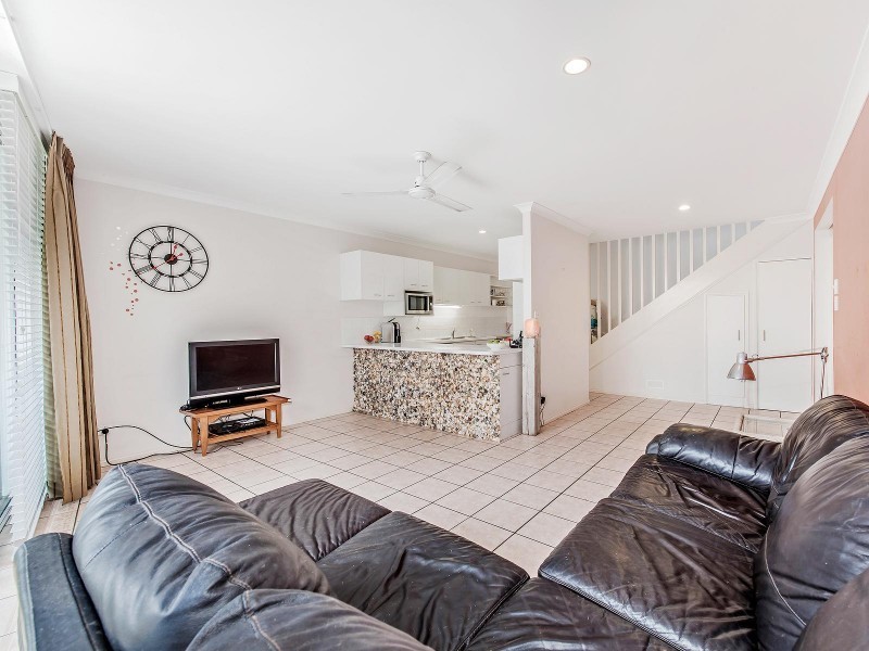 6/3 Advance Place, Sunrise Beach QLD 4567