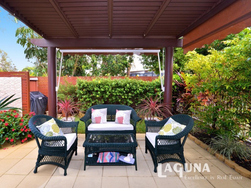 3/2 Lake Weyba Drive, Noosaville QLD 4566