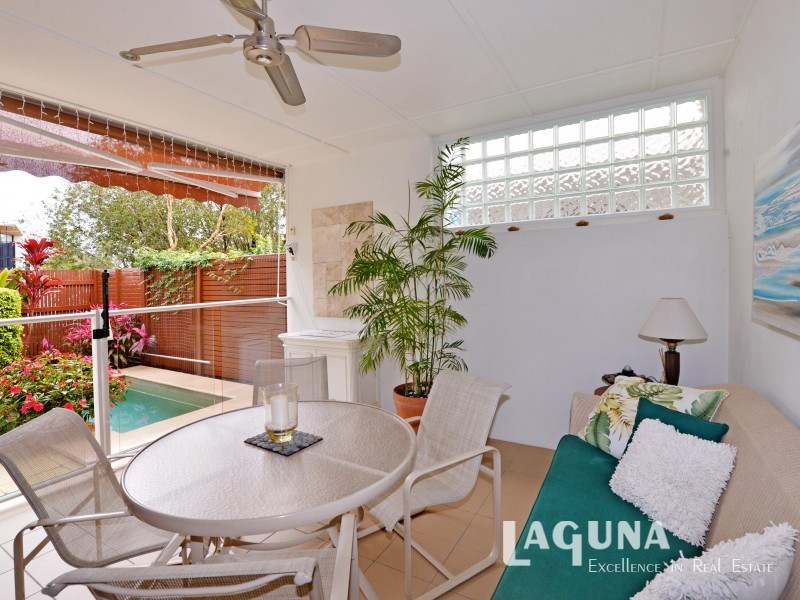 3/2 Lake Weyba Drive, Noosaville QLD 4566