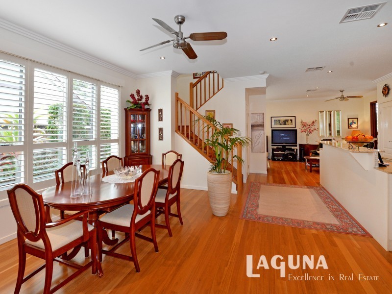 3/2 Lake Weyba Drive, Noosaville QLD 4566