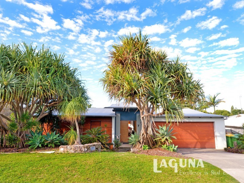 7 Mariners Place, Sunrise Beach QLD 4567