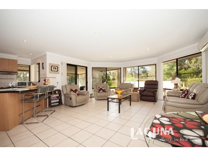 5 Tamarine Court, Cooroibah QLD 4565