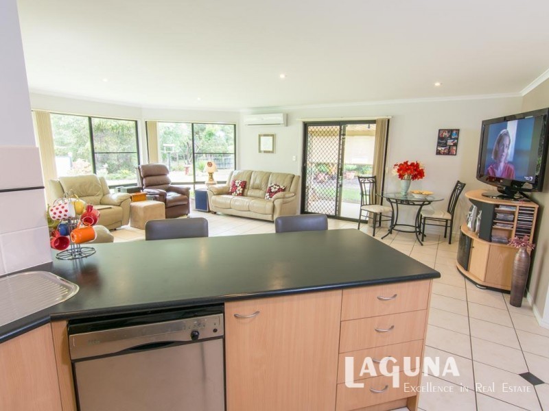5 Tamarine Court, Cooroibah QLD 4565