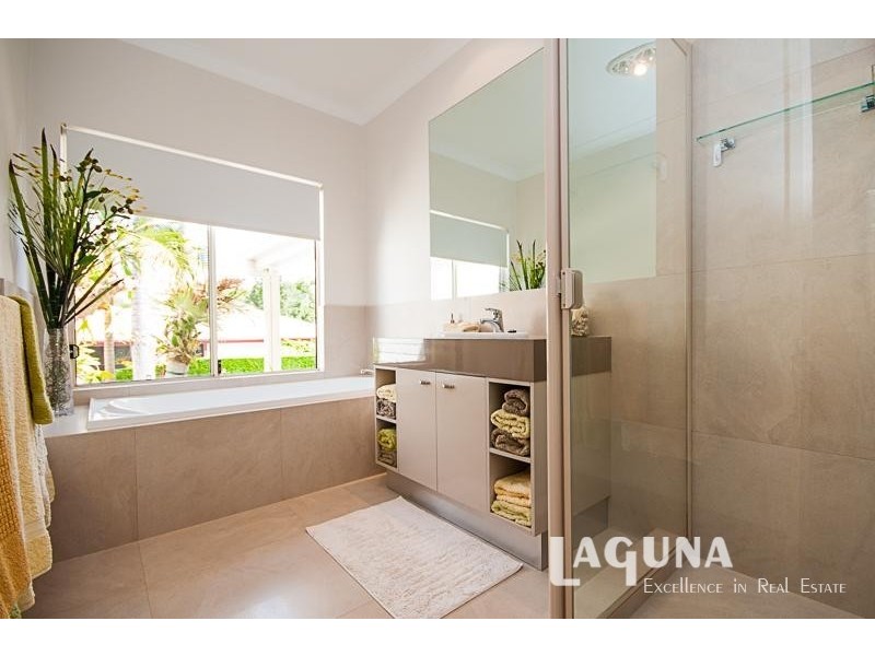 24 Cambridge Court, Tewantin QLD 4565