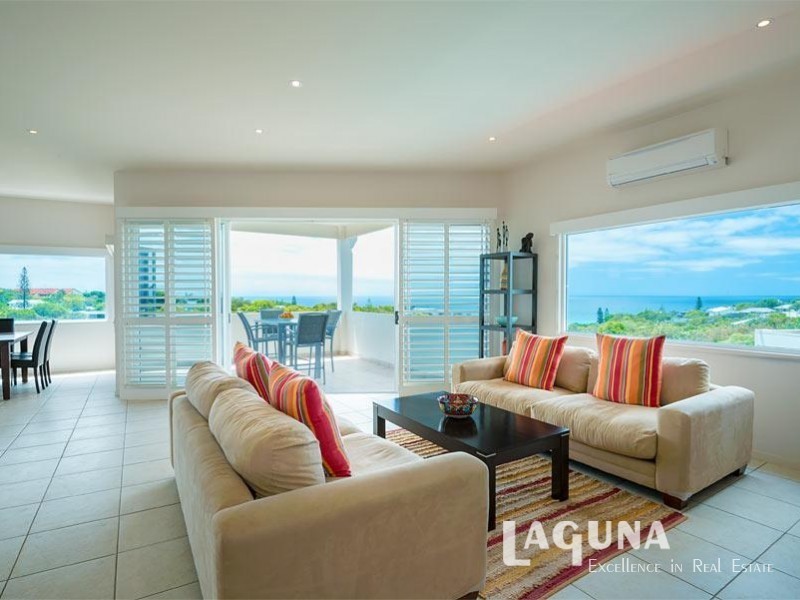 16 Captains Court, Sunrise Beach QLD 4567