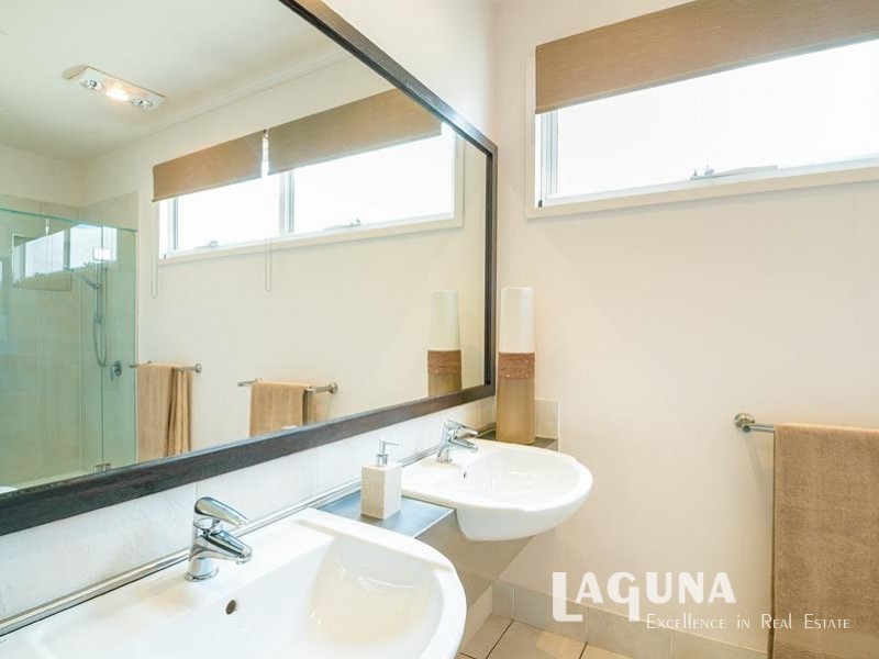 16 Captains Court, Sunrise Beach QLD 4567