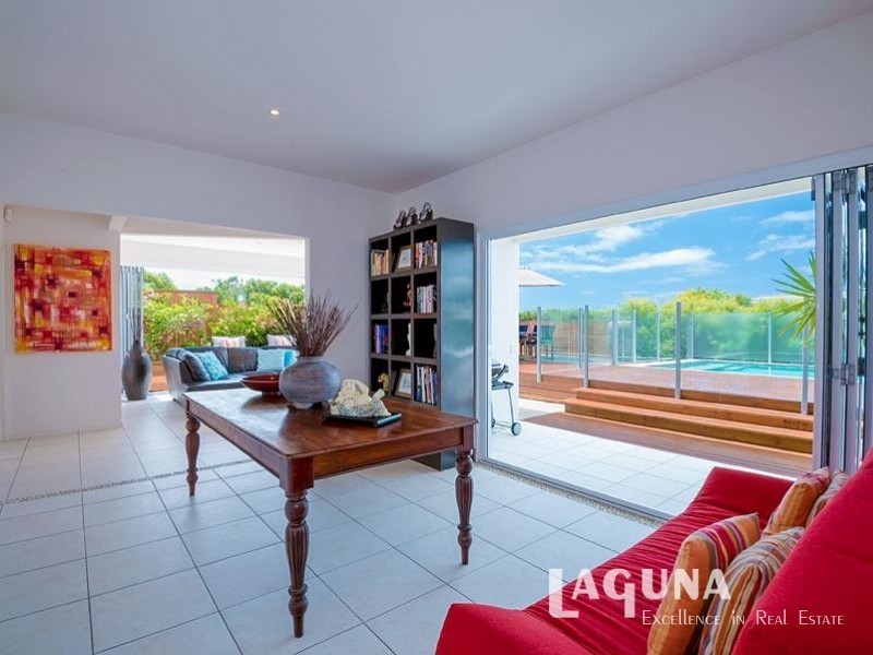 16 Captains Court, Sunrise Beach QLD 4567