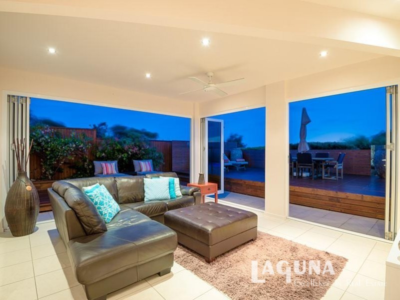 16 Captains Court, Sunrise Beach QLD 4567