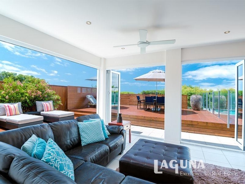 16 Captains Court, Sunrise Beach QLD 4567