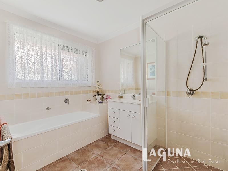 1 / 5 Riverstone Court, Tewantin QLD 4565