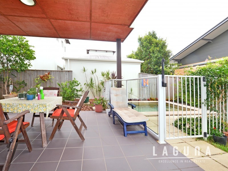 U7 / 2 Lake Weyba Drive, Noosaville QLD 4566