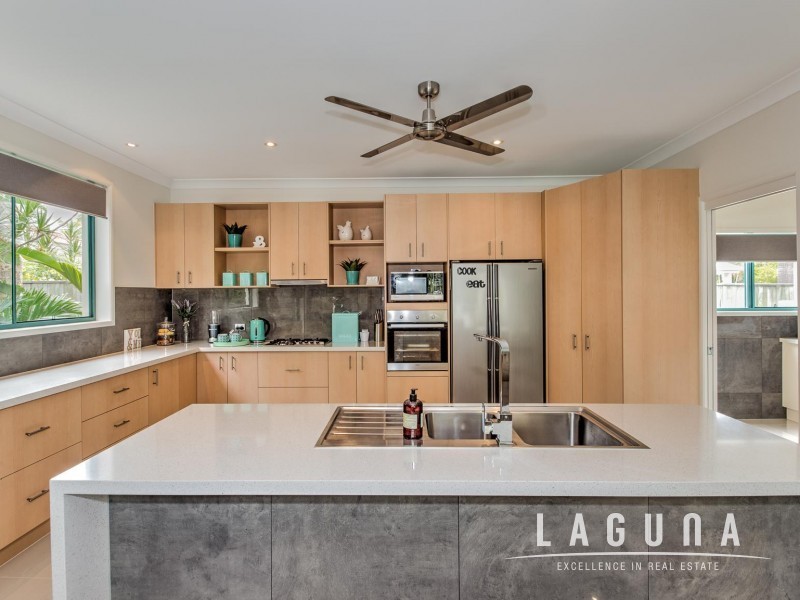 5 Seagull Court, Noosa Waters QLD 4566