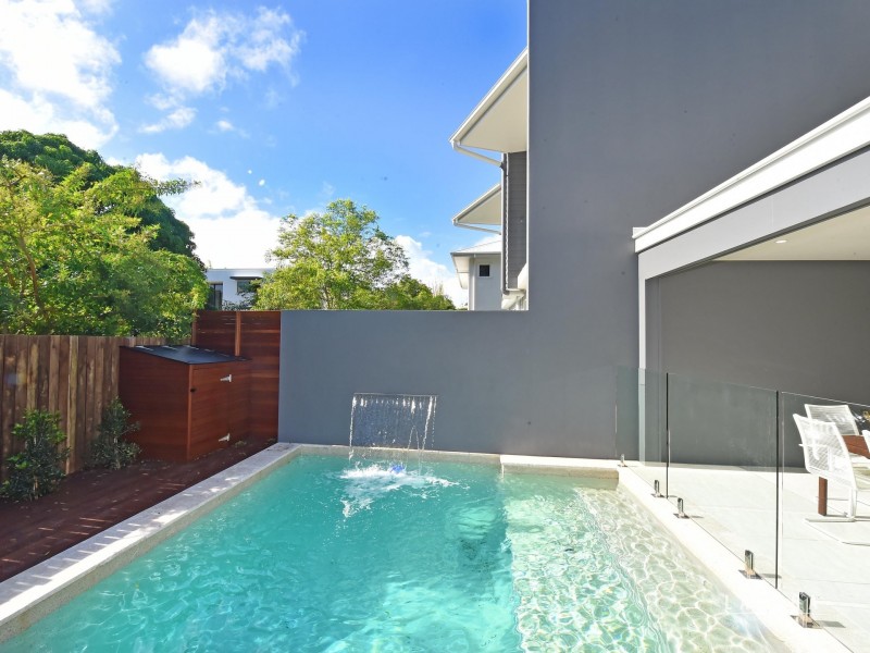 1/6 Nannygai Street, Noosaville QLD 4566