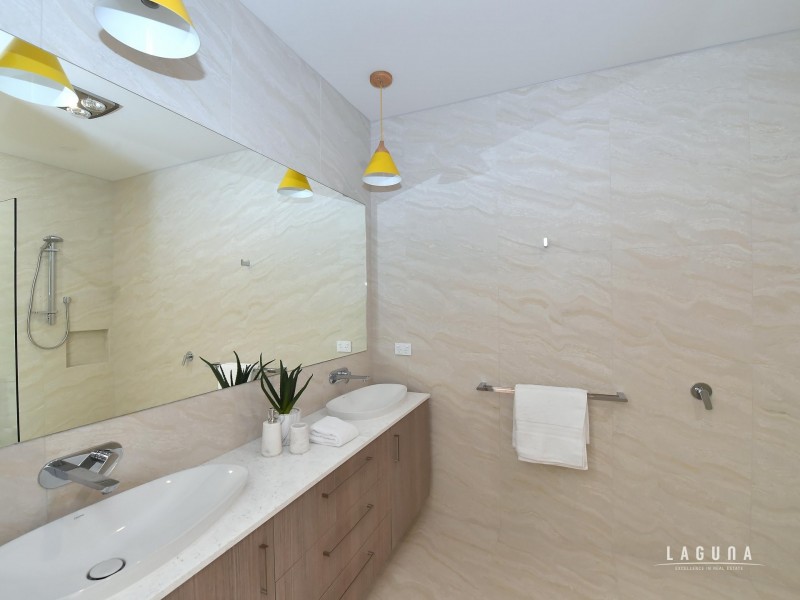 1/6 Nannygai Street, Noosaville QLD 4566