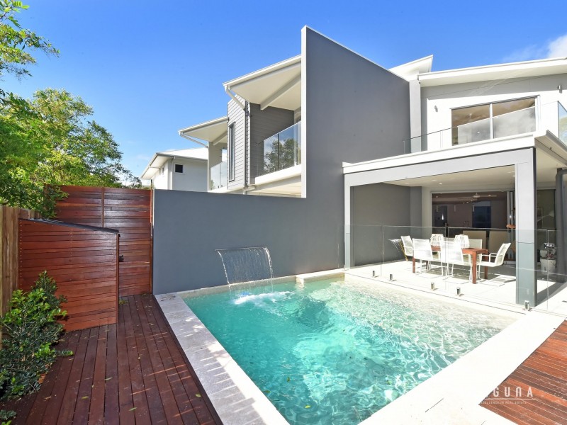 1/6 Nannygai Street, Noosaville QLD 4566