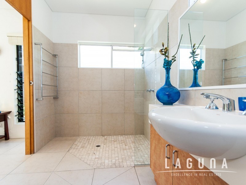 4 Shorehaven Drive, Noosa Waters QLD 4566