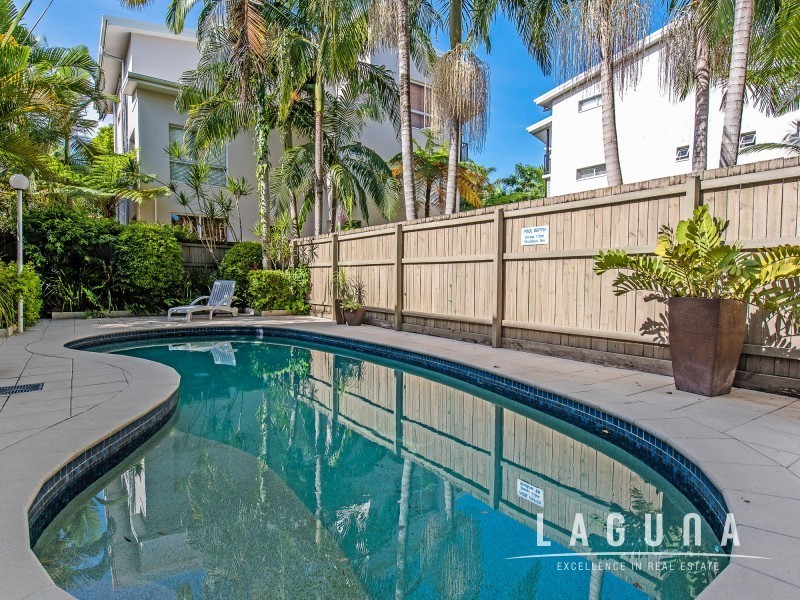 4/16 James Street, Noosaville QLD 4566