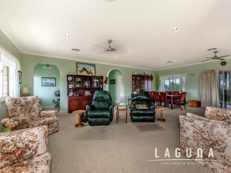 49 Lake Ridge Court, Lake Macdonald QLD 4563