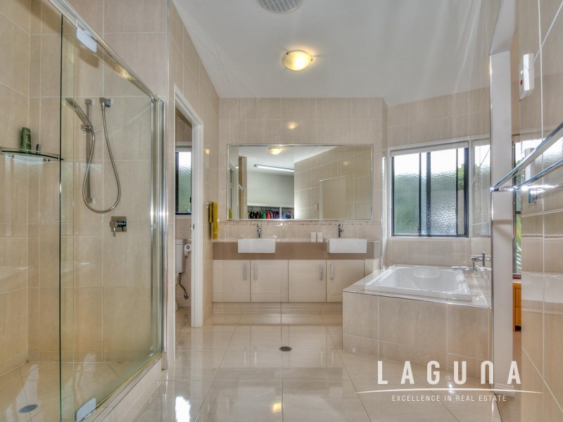 4/19A Sunrise Avenue, Tewantin QLD 4565