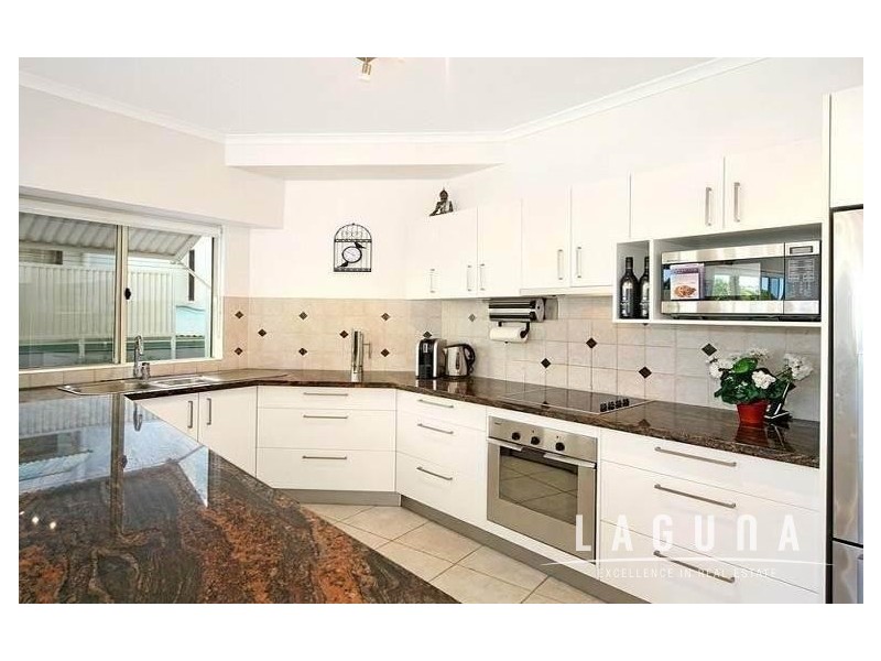 2/235 Gympie Terrace, Noosaville QLD 4566