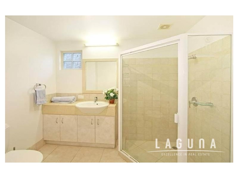 2/235 Gympie Terrace, Noosaville QLD 4566