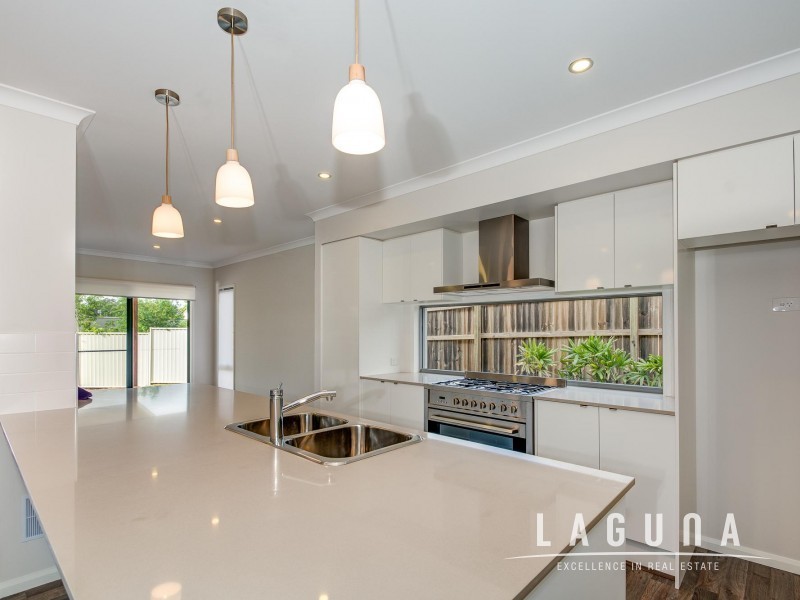 3 Hollyhock Crescent, Noosa Heads QLD 4567