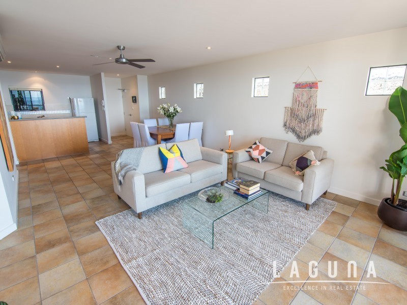 2/1 Tingira Crescent, Sunrise Beach QLD 4567