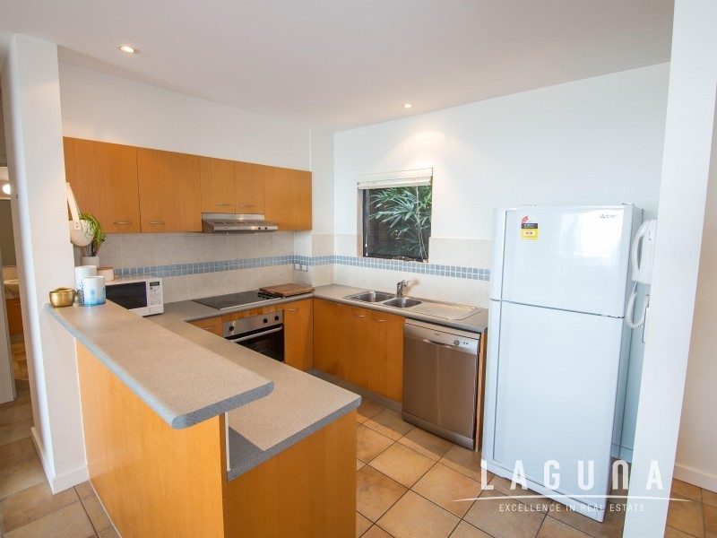 2/1 Tingira Crescent, Sunrise Beach QLD 4567