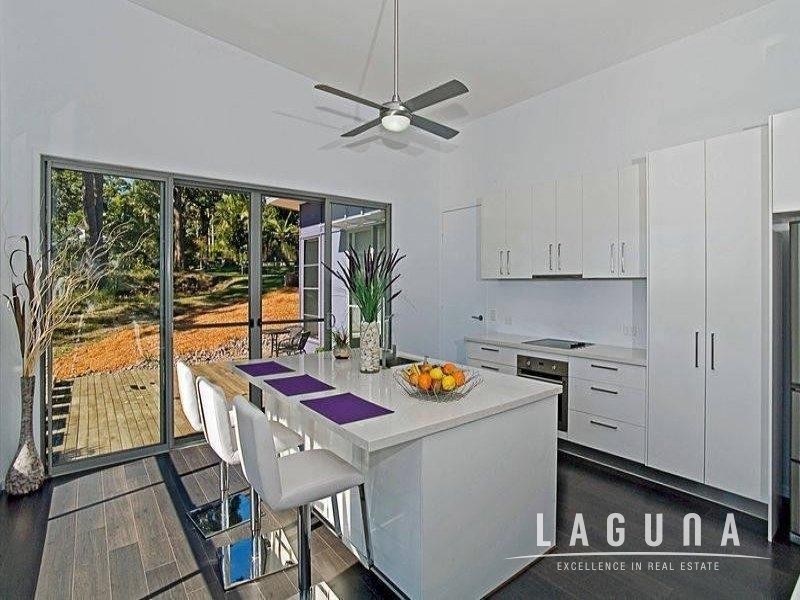 18 Clearview Drive, Lake Macdonald QLD 4563