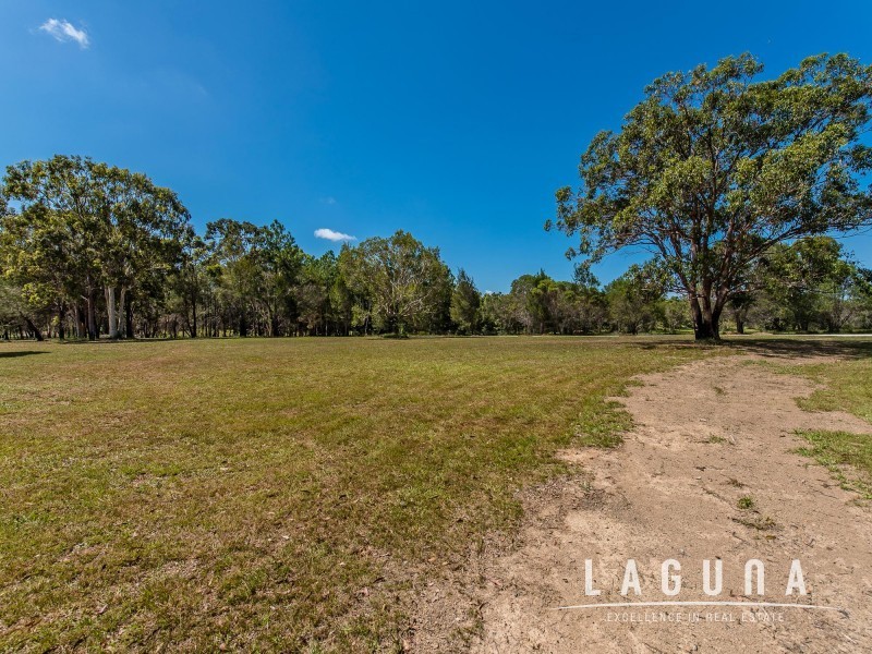 4 Illoura Place, Cooroibah QLD 4565