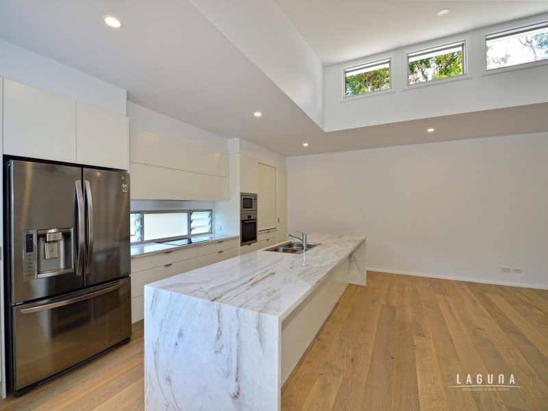 2/9 Duke Street, Sunshine Beach QLD 4567