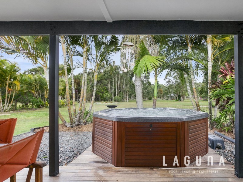 17 Coolah Place, Cooroibah QLD 4565
