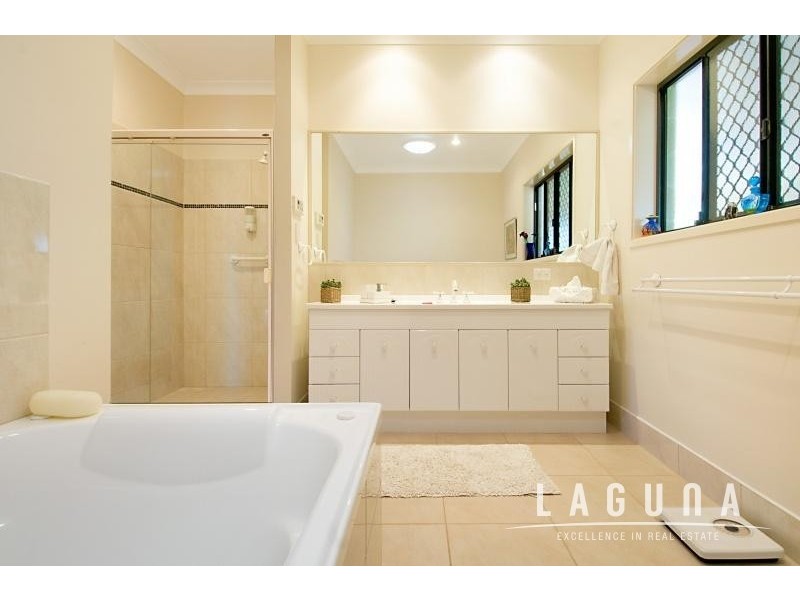 68 Patterson Drive, Tinbeerwah QLD 4563