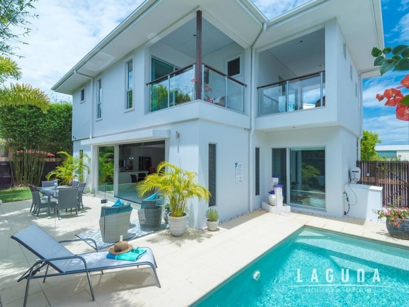 2/10 Nannygai Street, Noosaville QLD 4566