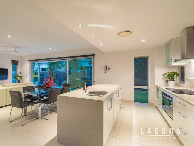 2/10 Nannygai Street, Noosaville QLD 4566