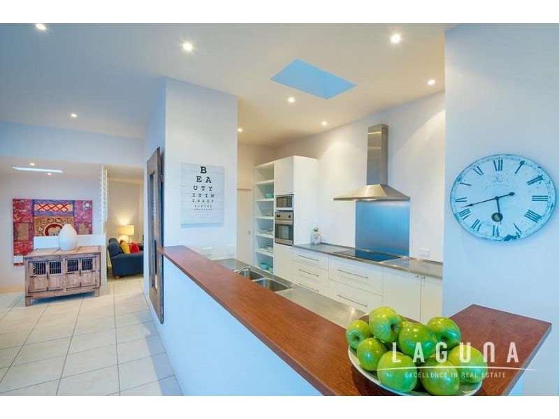 16 Captains Court, Sunrise Beach QLD 4567