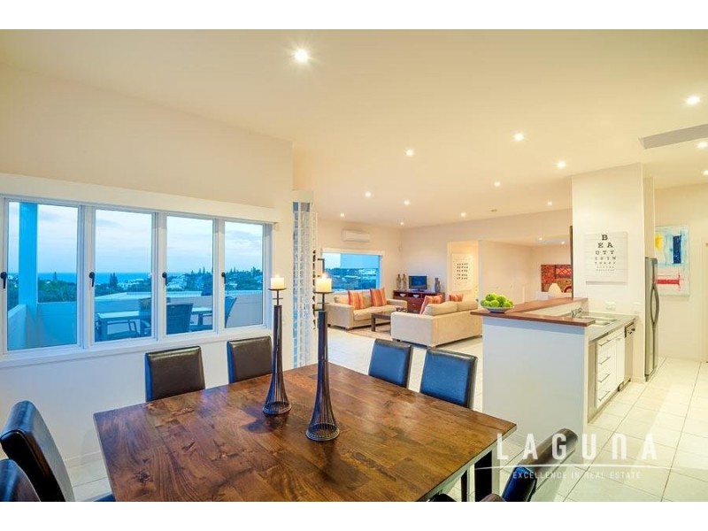 16 Captains Court, Sunrise Beach QLD 4567