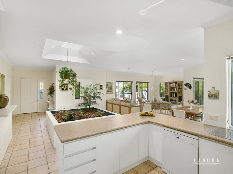 5 Seashell Place, Noosaville QLD 4566