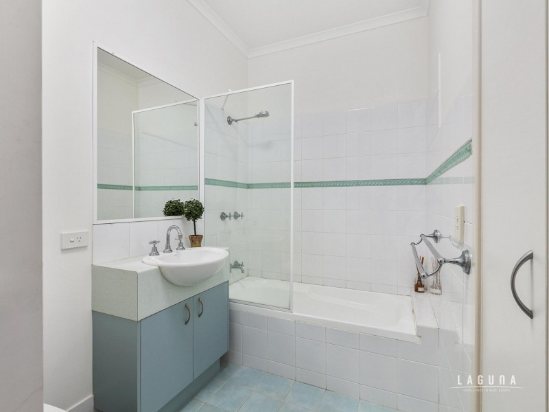 1/18 Sobraon Street, Sunrise Beach QLD 4567