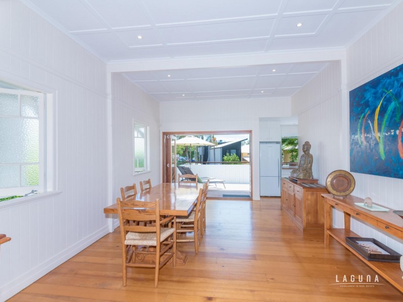 16 Laburnum Crescent, Noosaville QLD 4566