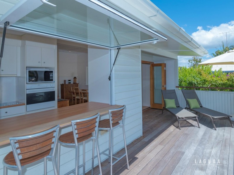 16 Laburnum Crescent, Noosaville QLD 4566